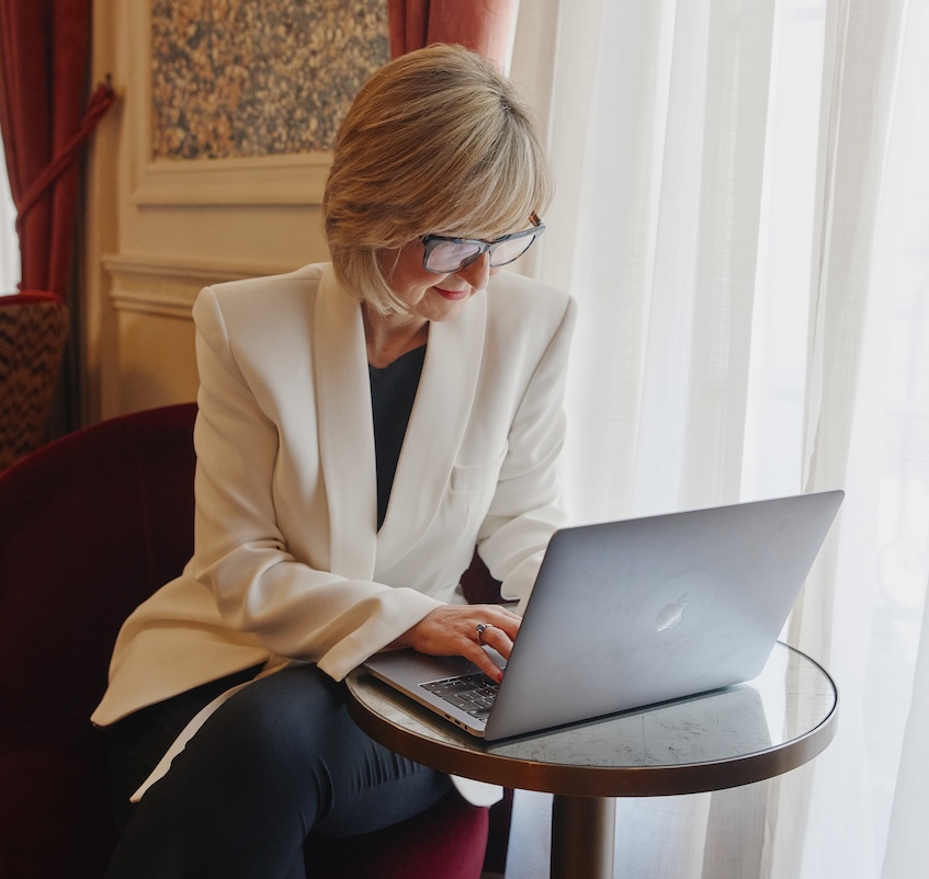 Fiona McKay The World's Premier Menopause Career and Business Growth Strategist The Creator of The NOPAUSE™ Menopause Method Scorecard