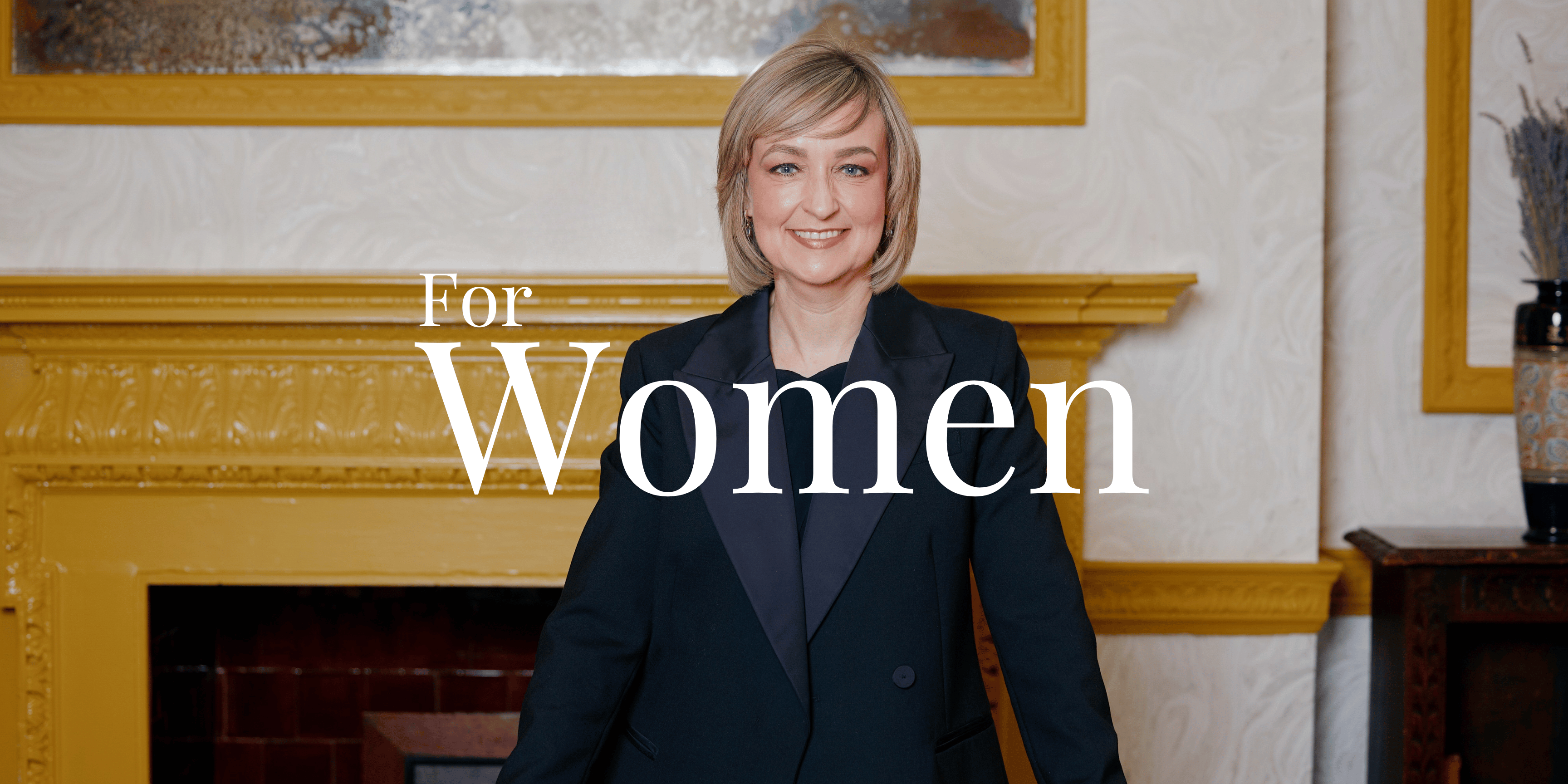 Fiona McKay delivering menopause strategy for C‑suite women. Click to take the NOPAUSE™ Scorecard for women leaders